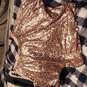 Bisou Bisou shimmery gold/beige top.